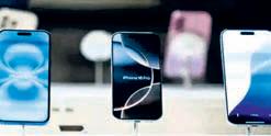 Smartphones shine as top export good