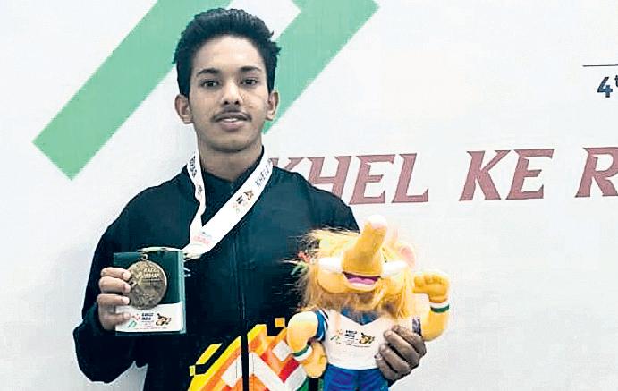 PM praises Odisha weightlifter on 'Mann Ki Baat'