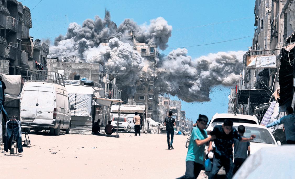 31 Gazans gunned down while heading to aid hub