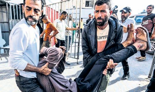 Gaza officials say Israeli forces killed 27 heading to aid site