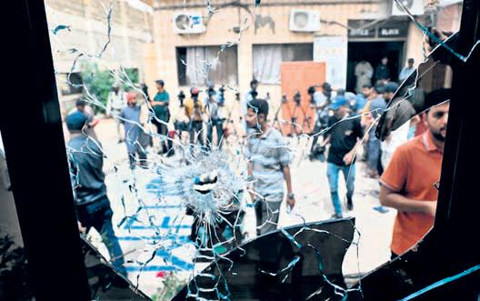 'Freedom day' for 200 Pak prisoners as quake spreads panic