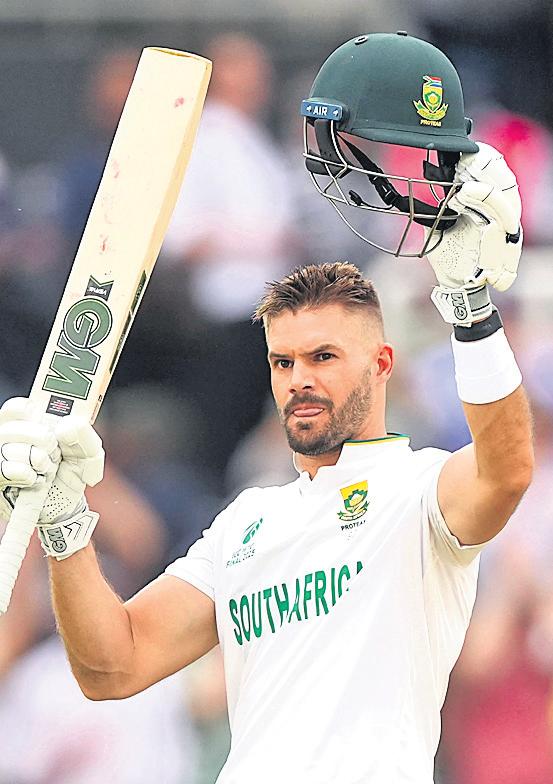 PROTEAS INCH CLOSER TO HISTORIC VICTORY