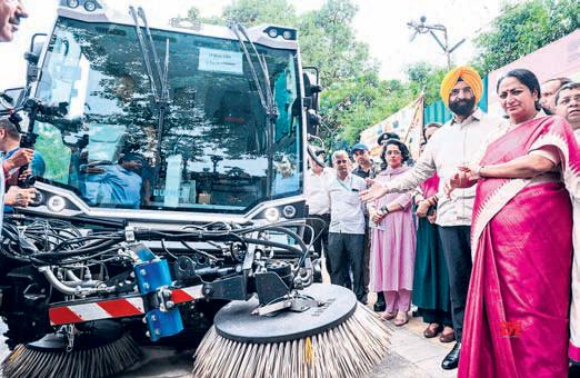Hi-tech tools launched to curb Delhi pollution