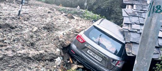 2 dead, 20 feared swept away in HP cloudburst