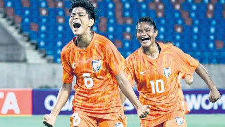 Blue Tigresses qualify for finals