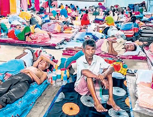 Manipur to shut relief camps by Dec, begins phased resettlement
