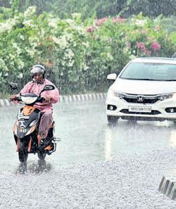 Lopar in Bay; IMD predicts heavy rain
