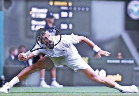 Djoko storms into QFs