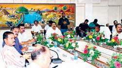 Ensure timely aid to farmers: Min to officials