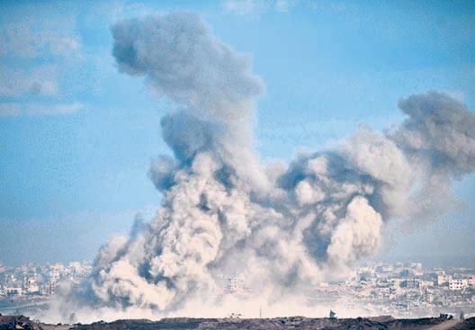 30 killed in Israeli strikes as Gaza war toll tops 58K