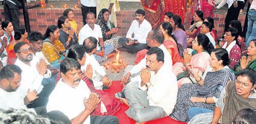 Parties hit streets, demand justice