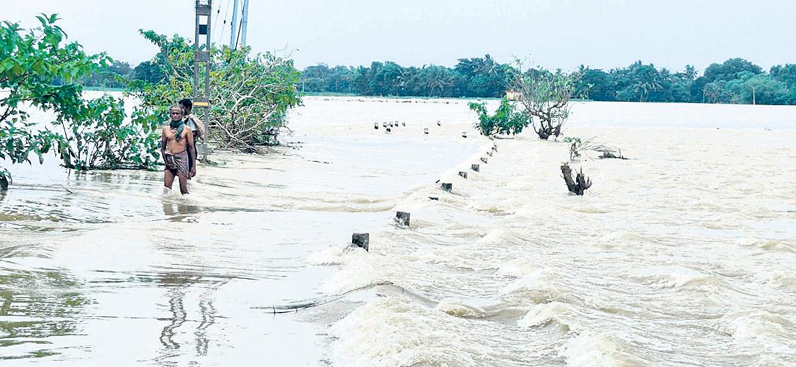 Fifth wave of flooding in Subarnarekha