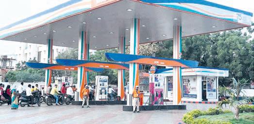 Govt to review petrol pump licensing norms