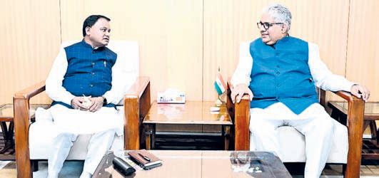 CM meets Union mins over devpt projects