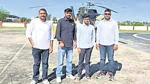 Students hire helicopter to reach exam centre