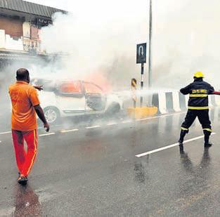 Driver sets ganja-laden car on fire after tyre burst