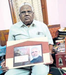 Bolangir man devotes life to collecting notes bearing PM Modi’s birthdate