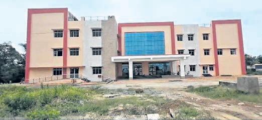 Bargarh Critical Care Block rots in neglect