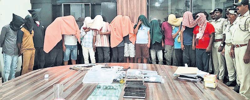 15 arrested as interstate gun, drug smuggling gang busted