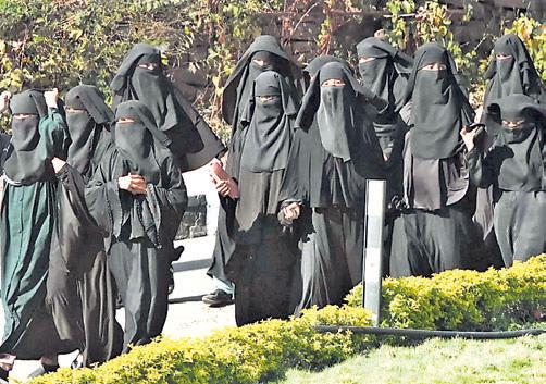 HIJAB DISPUTE BREAKS OUT AT KOCHI SCHOOL