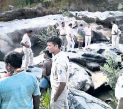 2 students drown in waterfall during picnic