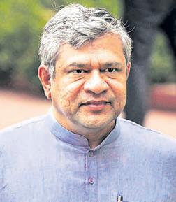 Govt working to shield traditional media amid rapid digitisation: Vaishnaw