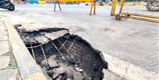 RATS BLAMED AS 75-YEAR-OLD INDORE BRIDGE COLLAPSES