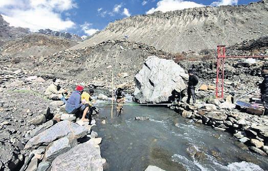Breakthroughs at Khangri Glacier