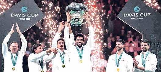 DAVIS CUP Italy beat Spain for third straight title