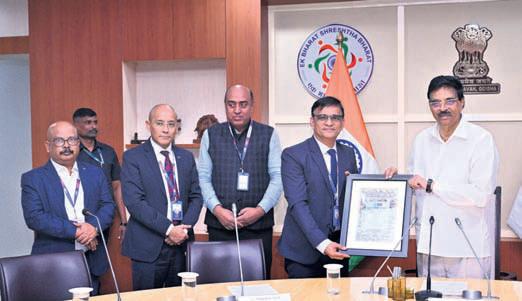 Guv calls for smart class impact review