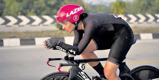 Meenakshi Rohilla clinches gold