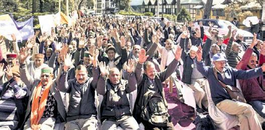 Employees, pensioners warn to intensify protest if demands not met