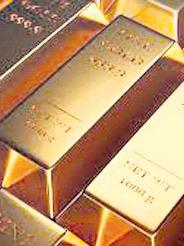 Gold declines ₹1,670 amid weak global cues