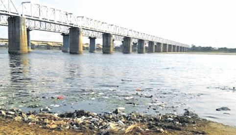 16 POLLUTED RIVER STRETCHES IN STATE