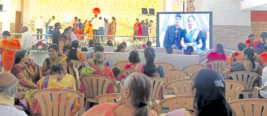 Indigo disruption: Newlyweds attend reception online