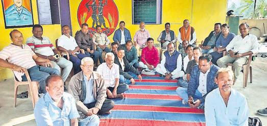 Farmers threaten stir over tardy paddy procurement