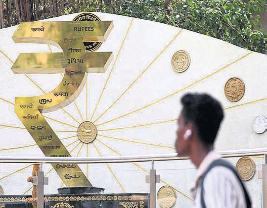 FPIs' exodus reaches ₹1.55L-cr