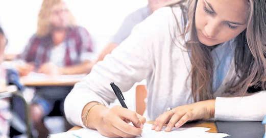 Parl panel recommends pen-paper based exams