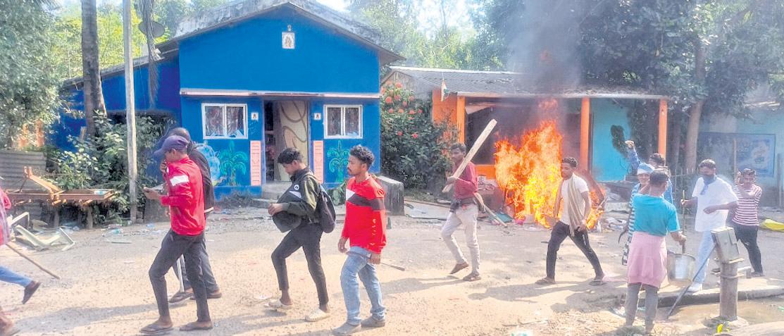 GROUP CLASH IN MALKANGIRI Internet suspended after fresh unrest