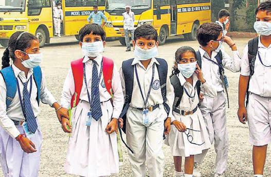 Delhi govt directs schools to shift from hybrid to online