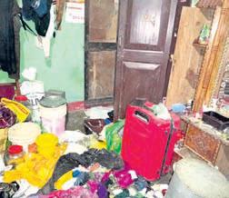 Cash, jewellery worth over ₹17 lakh robbed at gunpoint