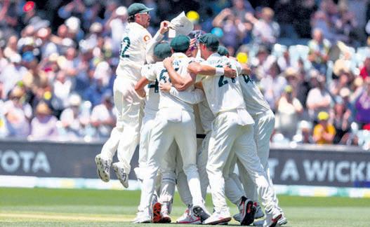 Australia retains Ashes