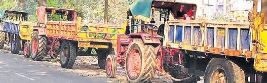 Minister cracks down on illegal sand mining