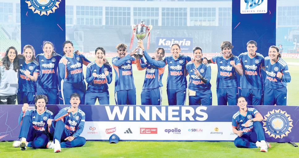 Women in Blue dominate SL
