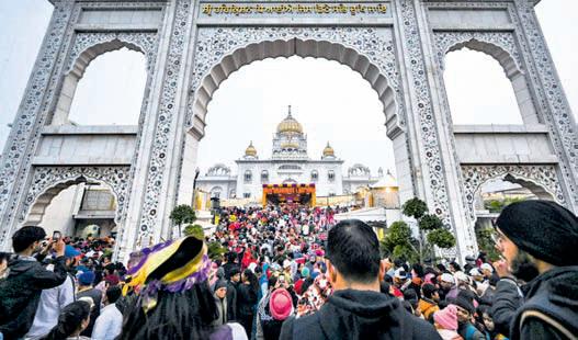 India welcomes New Year with fanfare & gusto