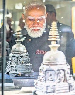 Modi inaugurates exhibition of sacred Piprahwa Relics