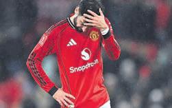 Man United crash out