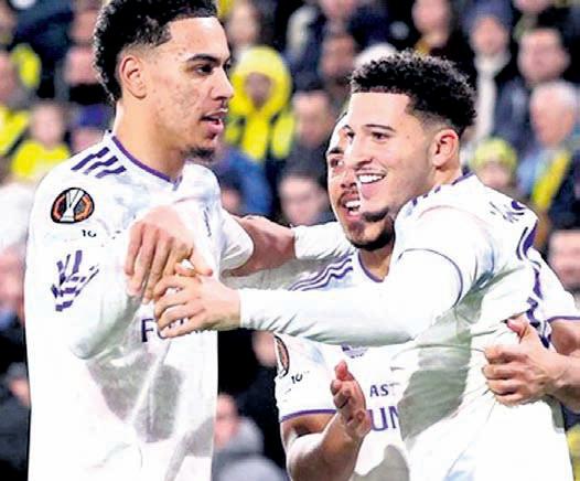 Villa edge Fenerbahce to enter round of 16