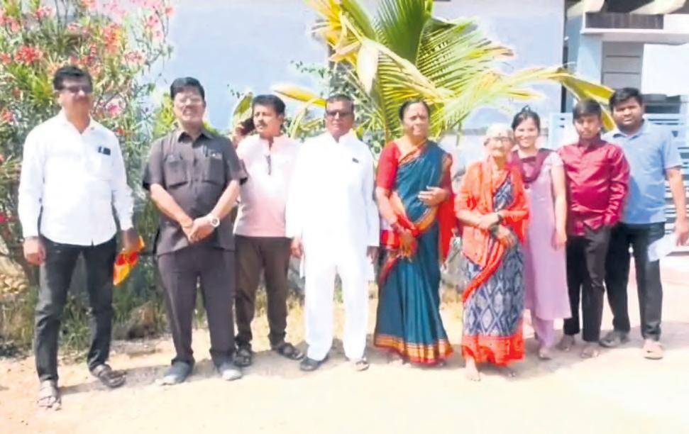 15 families ostracised for questioning community association accounts