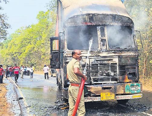Road mishaps claim 7 lives